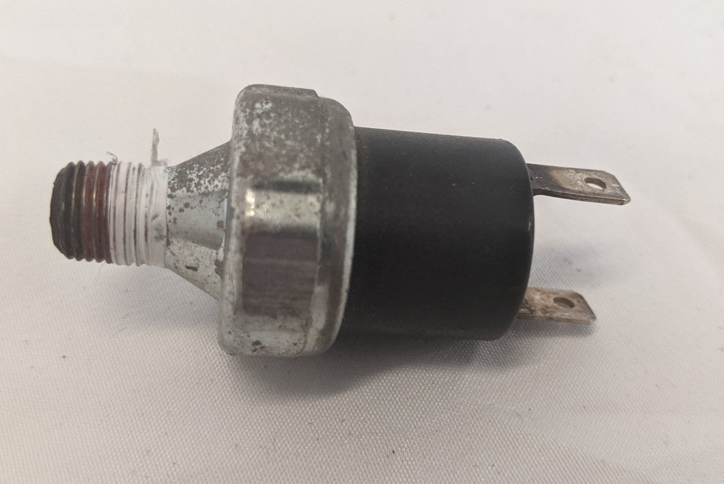 Used Freightliner Normally Closed Air Pressure Cut-Off Switch