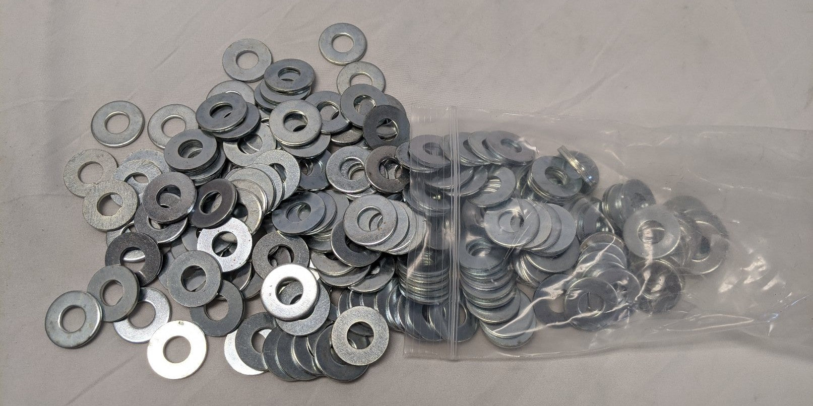 *Lot of 200* New 7/16" x 1" x  1/16" Zinc Plated Steel Washers