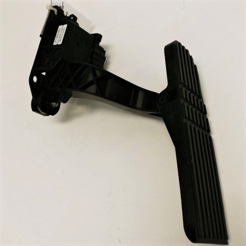 Freightliner Accelerator/Throttle Pedal - P/N  A01-33821-000 (4268426625110)