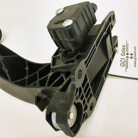 Freightliner Accelerator/Throttle Pedal - P/N  A01-33821-000 (4268426625110)