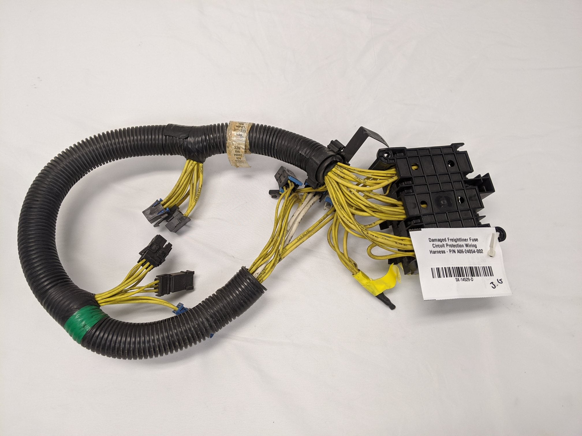 Freightliner Fuse Circuit Protection Wiring Harness - A06-24054-002