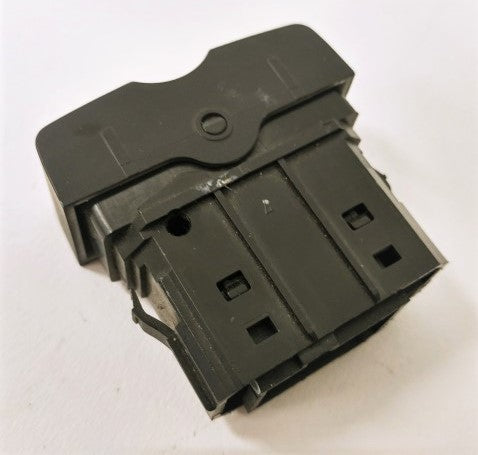 Freightliner Cascadia Lower Read Lamp Switch P/N  A06-53782-815 (4342891577430)
