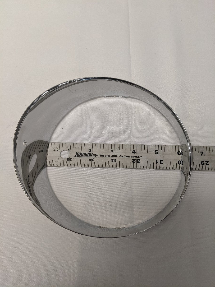 Freightliner LH Driving Light Bezel | P/N 06-37995-000
