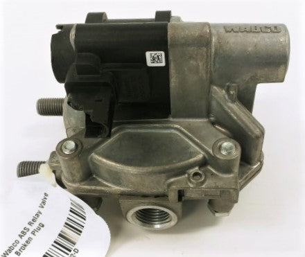 Damaged Wabco ABS Relay Valve - P/N  976 200 100 0 / 9762001000 (4360496349270)