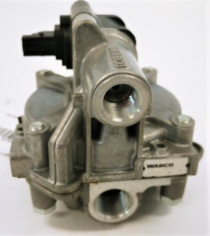 Damaged Wabco ABS Relay Valve - P/N  976 200 100 0 / 9762001000 (4360496349270)