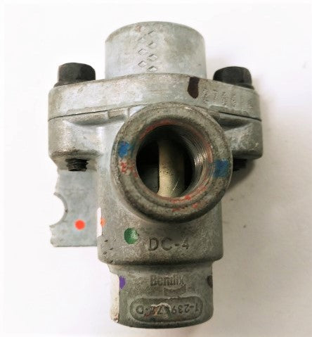 Damaged Bendix Double Check Air Valve - P/N  278614 (4508037021782)