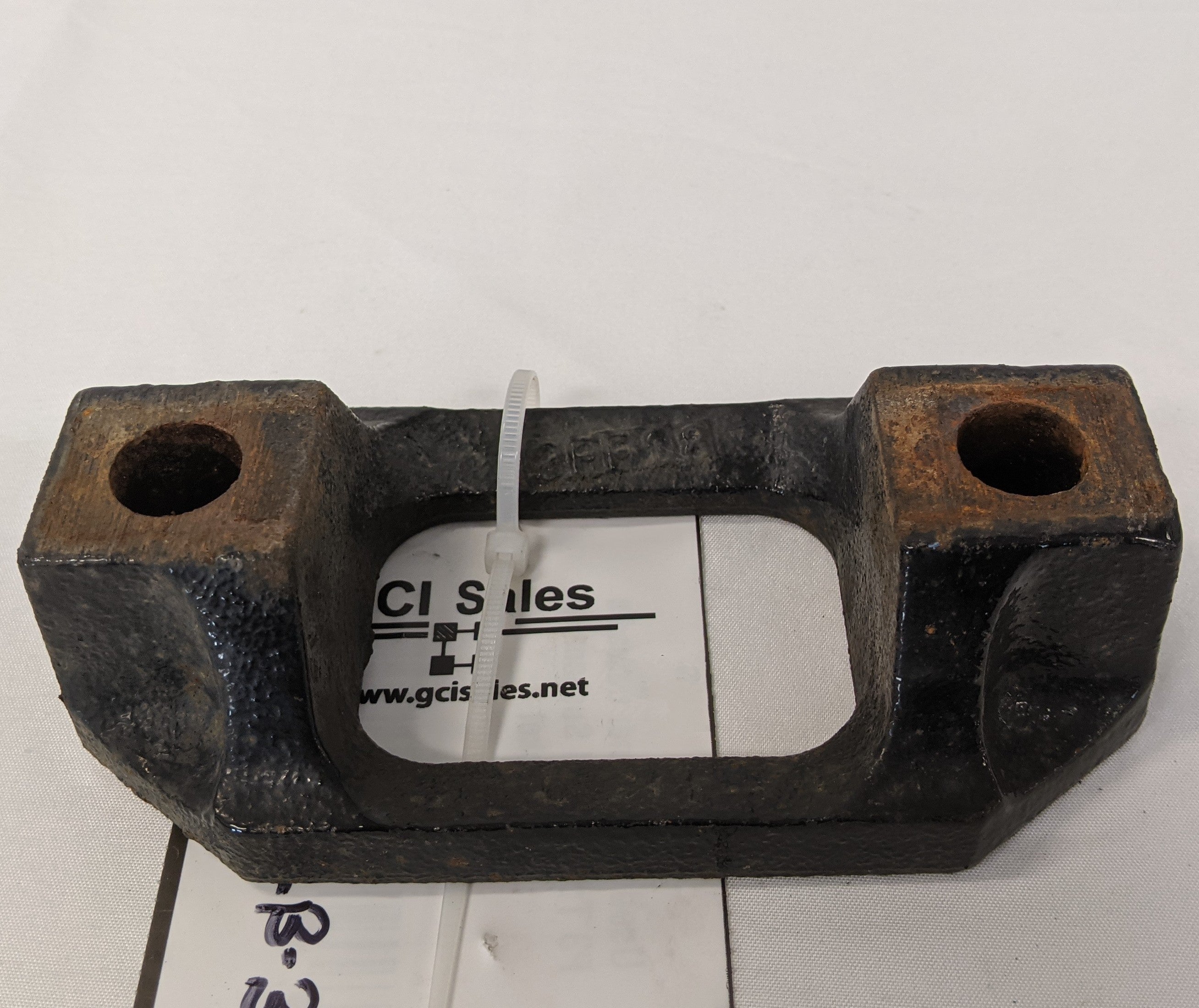 Used Freightliner Cascadia P3 Torque Rod Suspension Bracket - P/N 16-12324-000 (10091728961852)