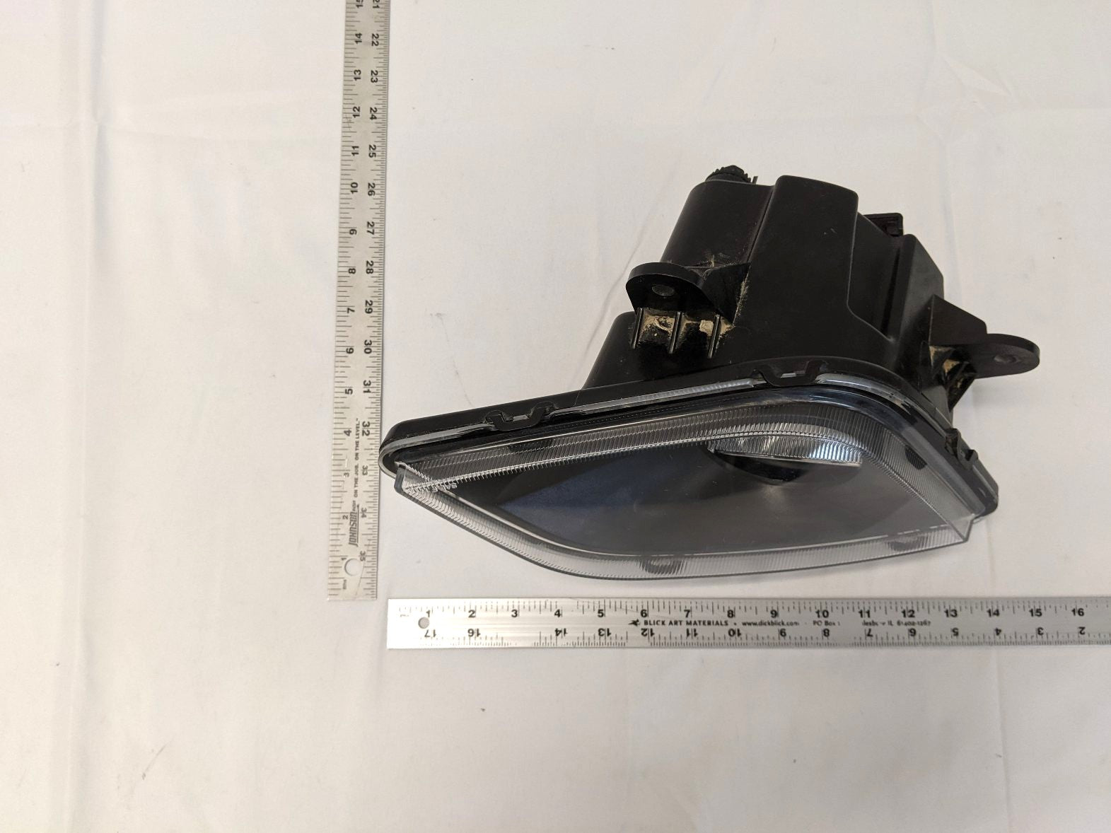 Damaged Freightliner Cascadia P4 RH LED Fog Light - P/N A66-03653-001