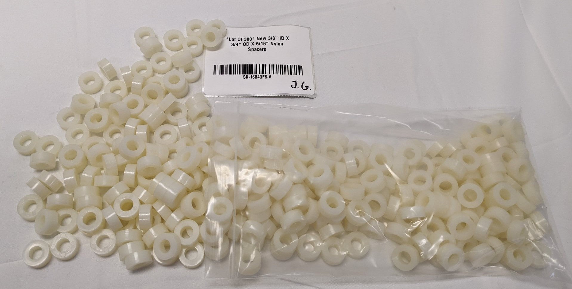 *Lot Of 300* New 3/8" ID X 3/4" OD X 5/16" Nylon Spacers