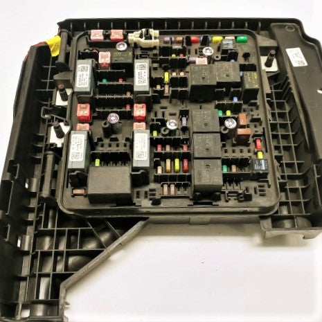 Freightliner Power Distribution Module VPDM Fuse Panel P/N  A06-90283-000. (4425815949398)