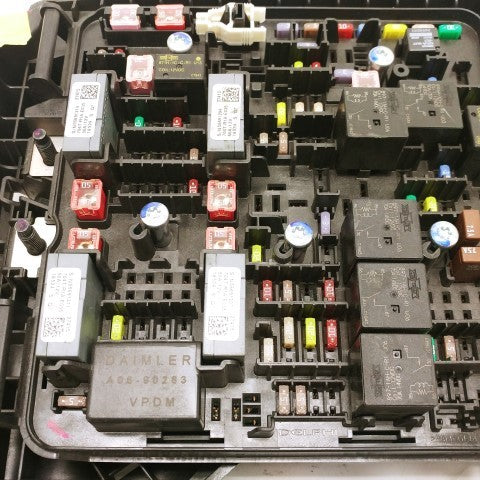 Freightliner Power. Distribution Module VPDM Fuse Panel P/N  A06-90283-000 (4425894559830)