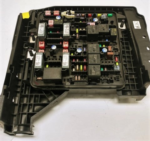 Freightliner Power. Distribution Module VPDM Fuse Panel P/N  A06-90283-000 (4425894559830)