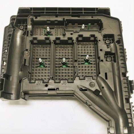 Freightliner Power. Distribution Module VPDM Fuse Panel P/N  A06-90283-000 (4425894559830)