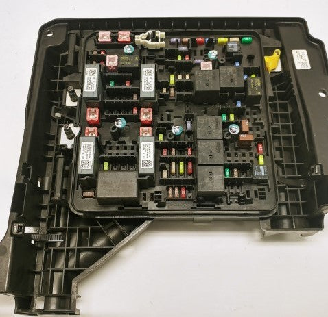 .Freightliner Power Distribution Module VPDM Fuse Panel P/N  A06-90283-000 (4427840880726)