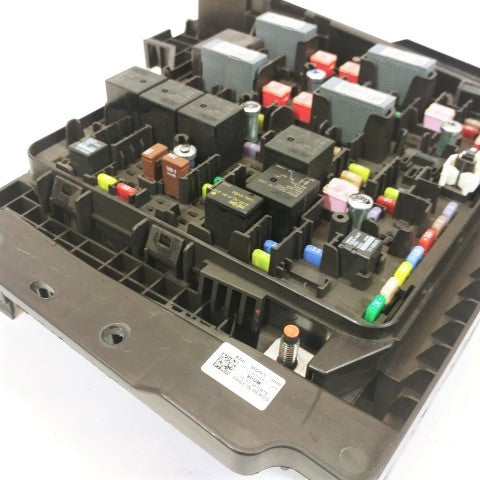 Freightliner Power Distribution Module VPDM Fuse Panel P/N  A06-90283-000 (4427912052822)