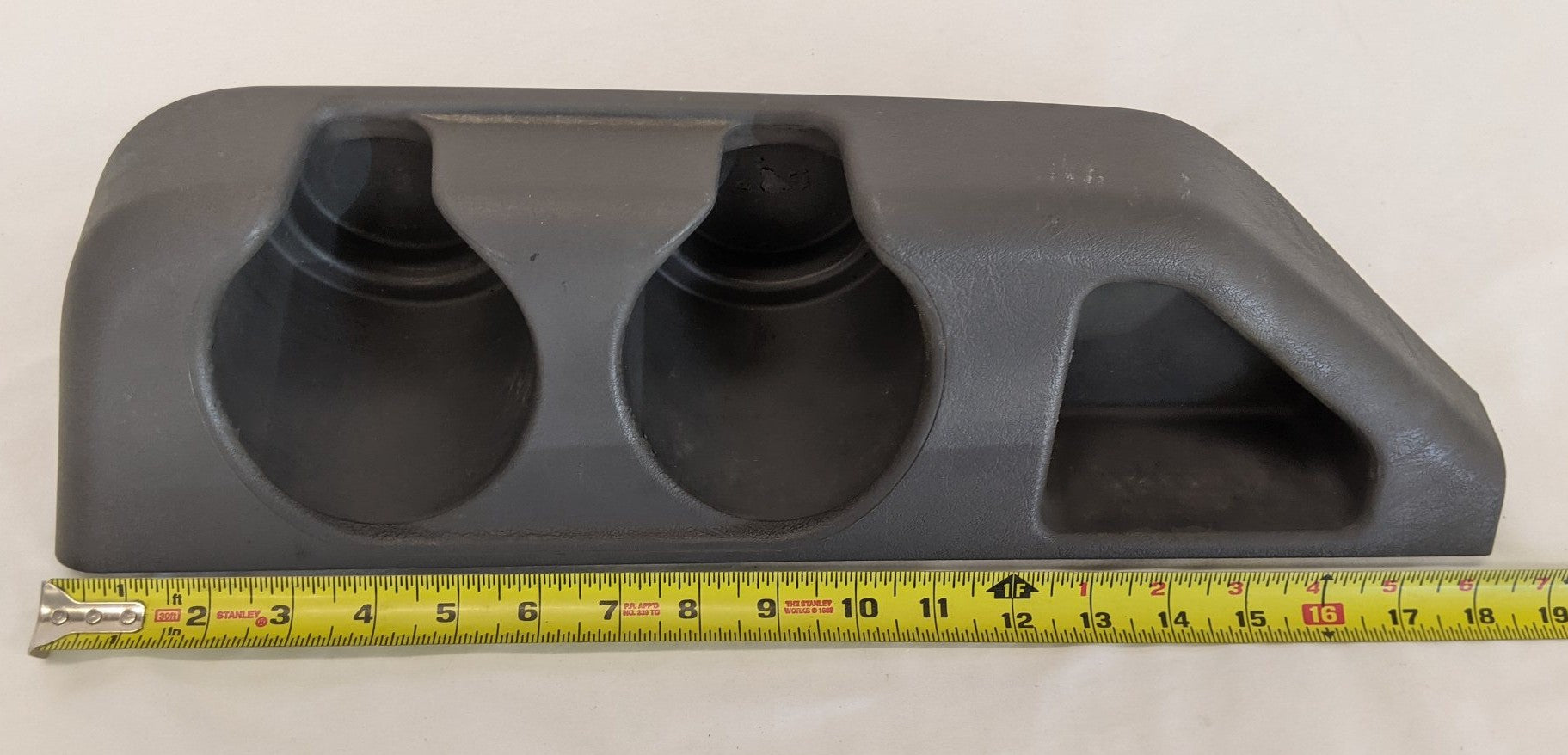 Damaged Freightliner Columbia, Century Gray Dash Cup Holder - P/N A18-41157-002 (10175160713532)