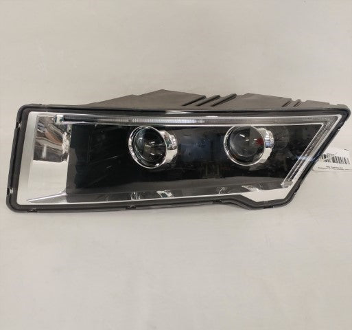 Damaged Western Star LH Headlamp and Housing Assy - A06-88767-006 (9607170457916)