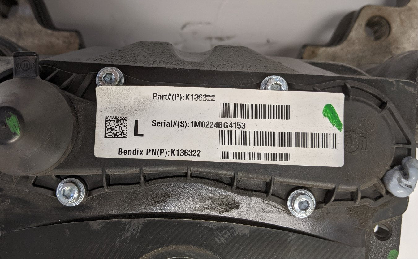 Bendix LH ADB22X Front Disc Brake Caliper & Pad Assembly BW K136322