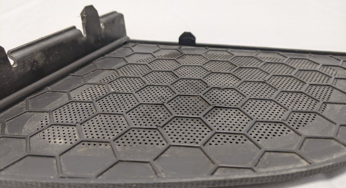 Used Freightliner Cascadia Left-Hand Door Speaker Grill - P/N 16915387