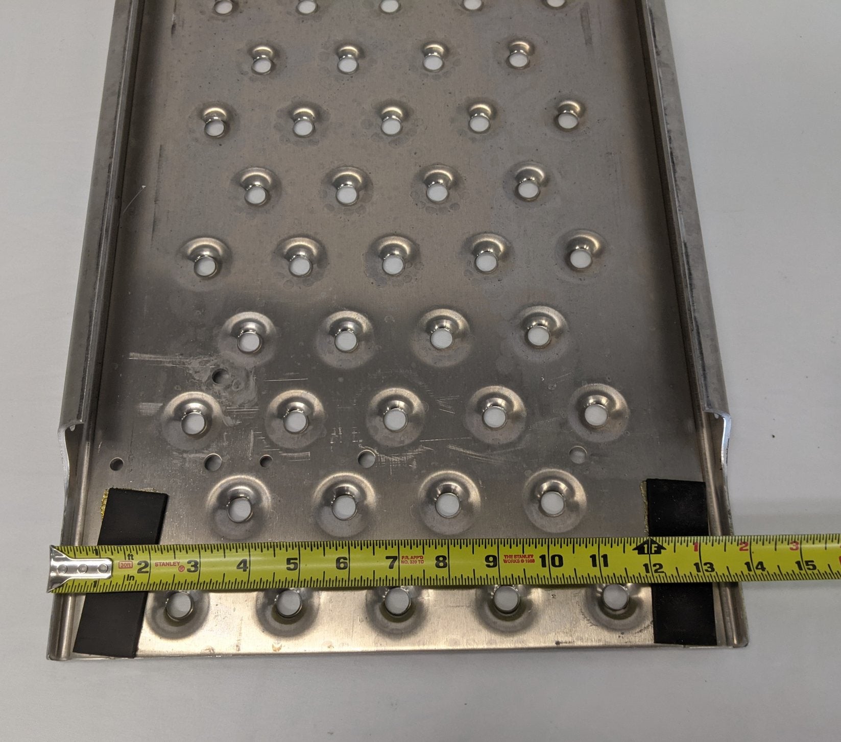 Freightliner 33" x 13 ¾" Recess Fixed Deck Plate - P/N  A22-72421-004 (6550909354070)