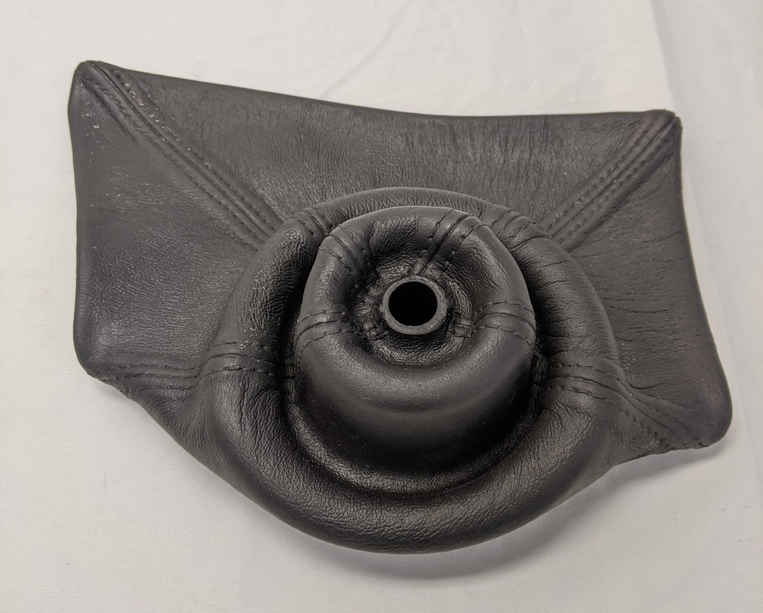 Used Freightliner Argosy Gear Shifter Boot - P/N A18-39855-000