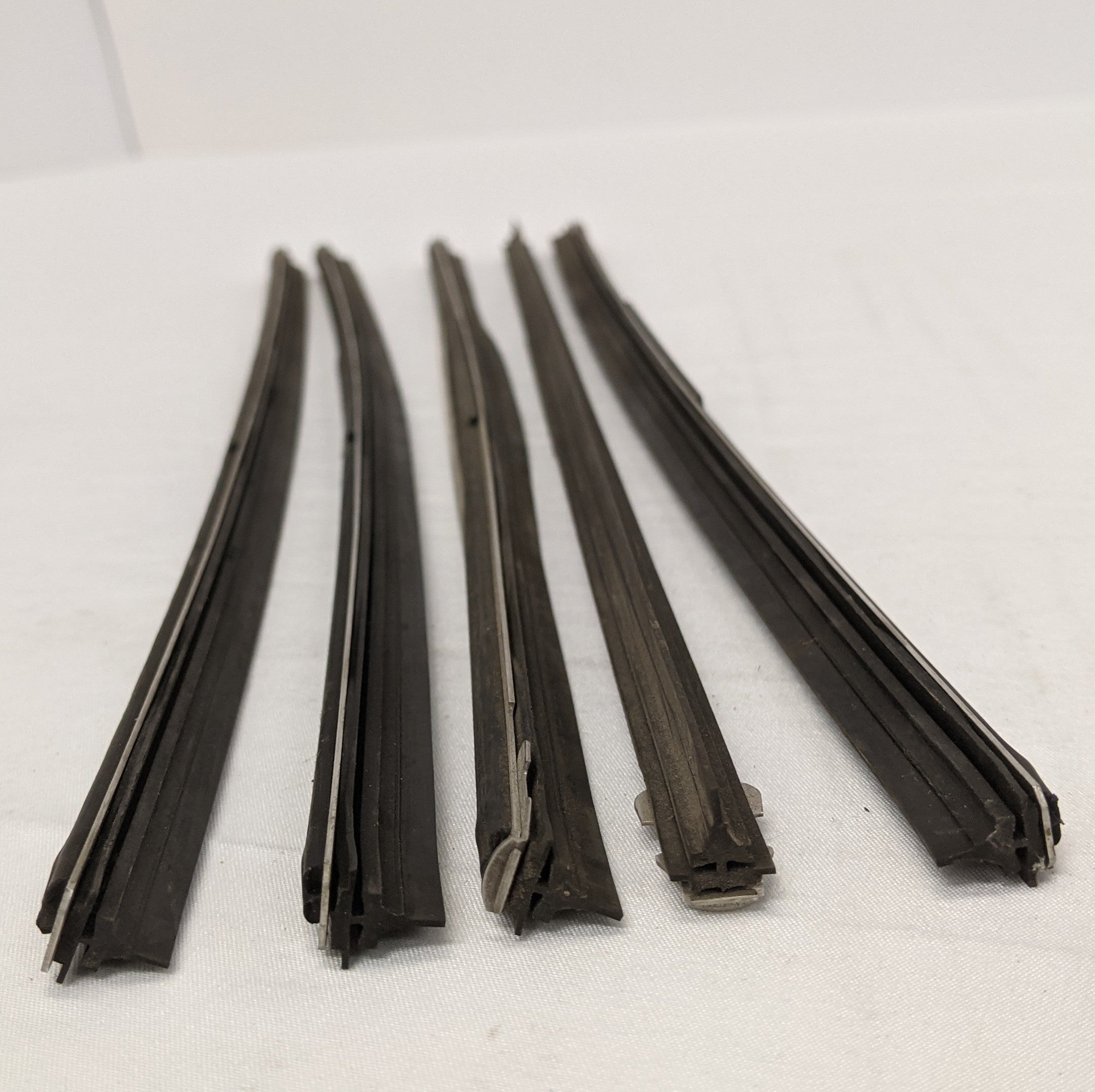 *Lot Of 5* Anco Series 16 18" Premium Windshield Wiper Refill - P/N: 16-18 (10016870695228)
