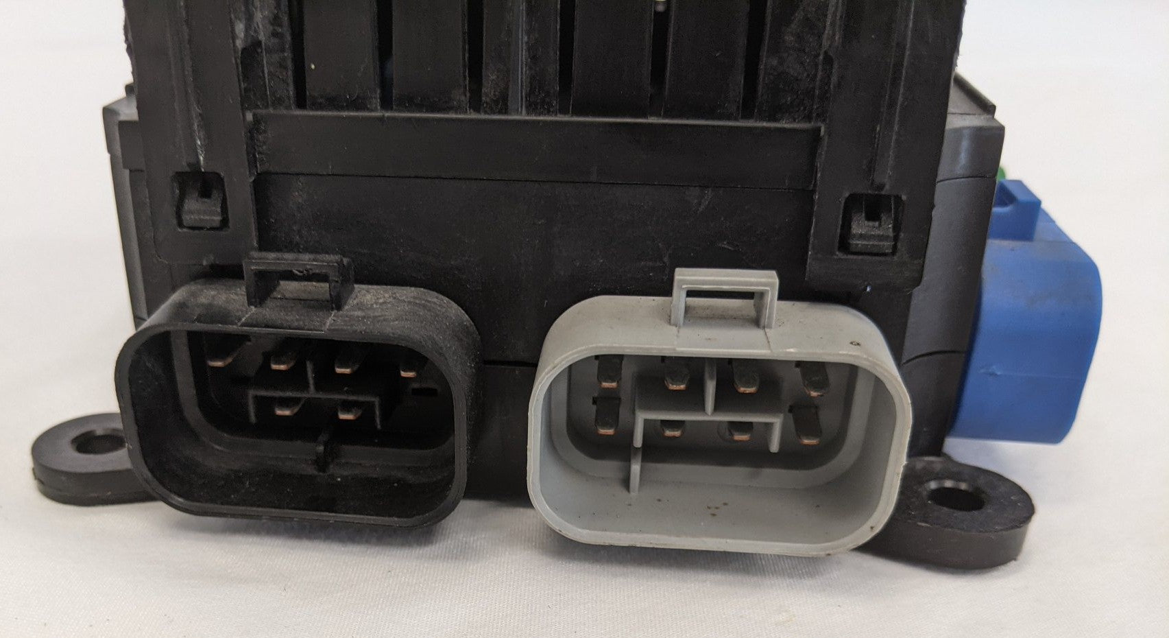 Used Bussmann 31002-9 Remote Power Distribution Module - P/N 06-41905-000 (10175157862716)