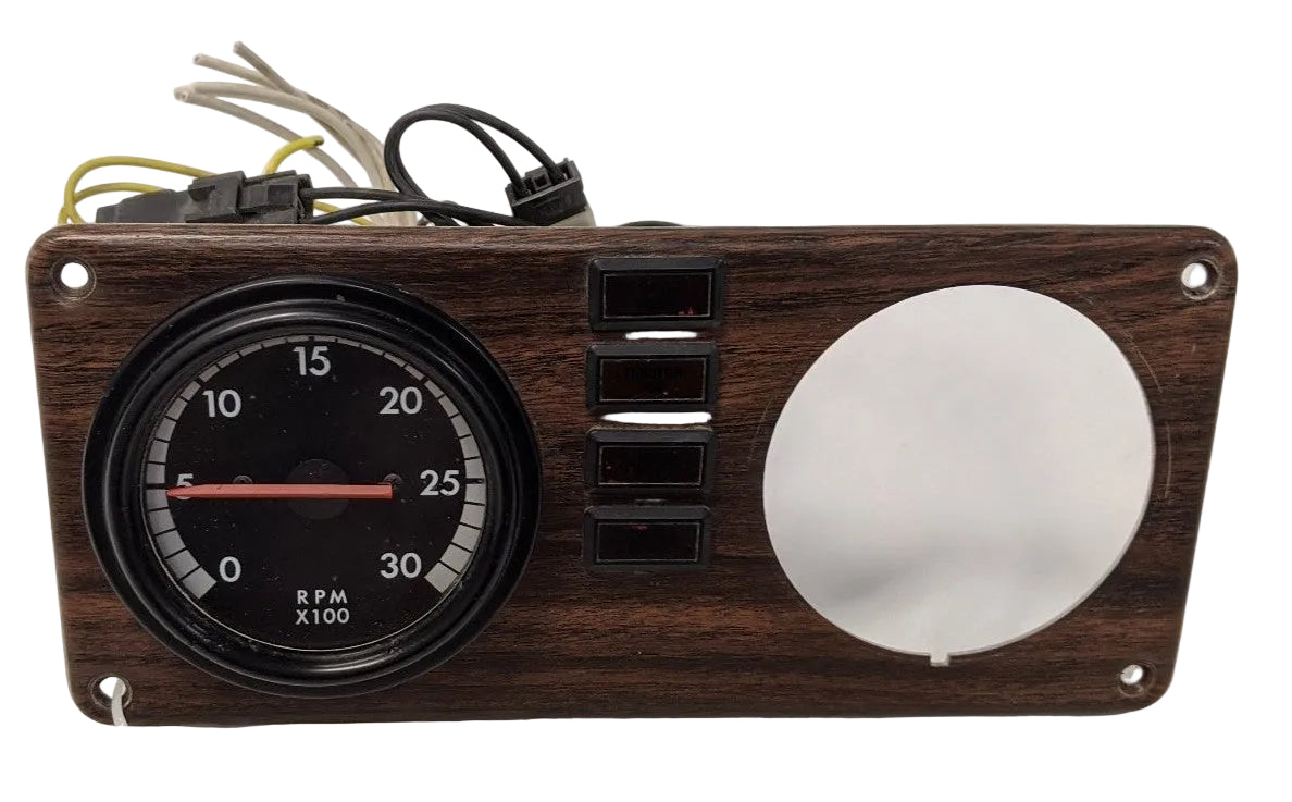 Used Freightliner FLD Classic Tachometer & Instrument Panel - P/N A22-38915-000