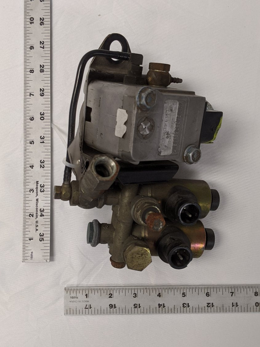 Mercedes-Benz DD13 Turbo VPOD & Solenoid Valve (A 000 997 03 12) - Damaged