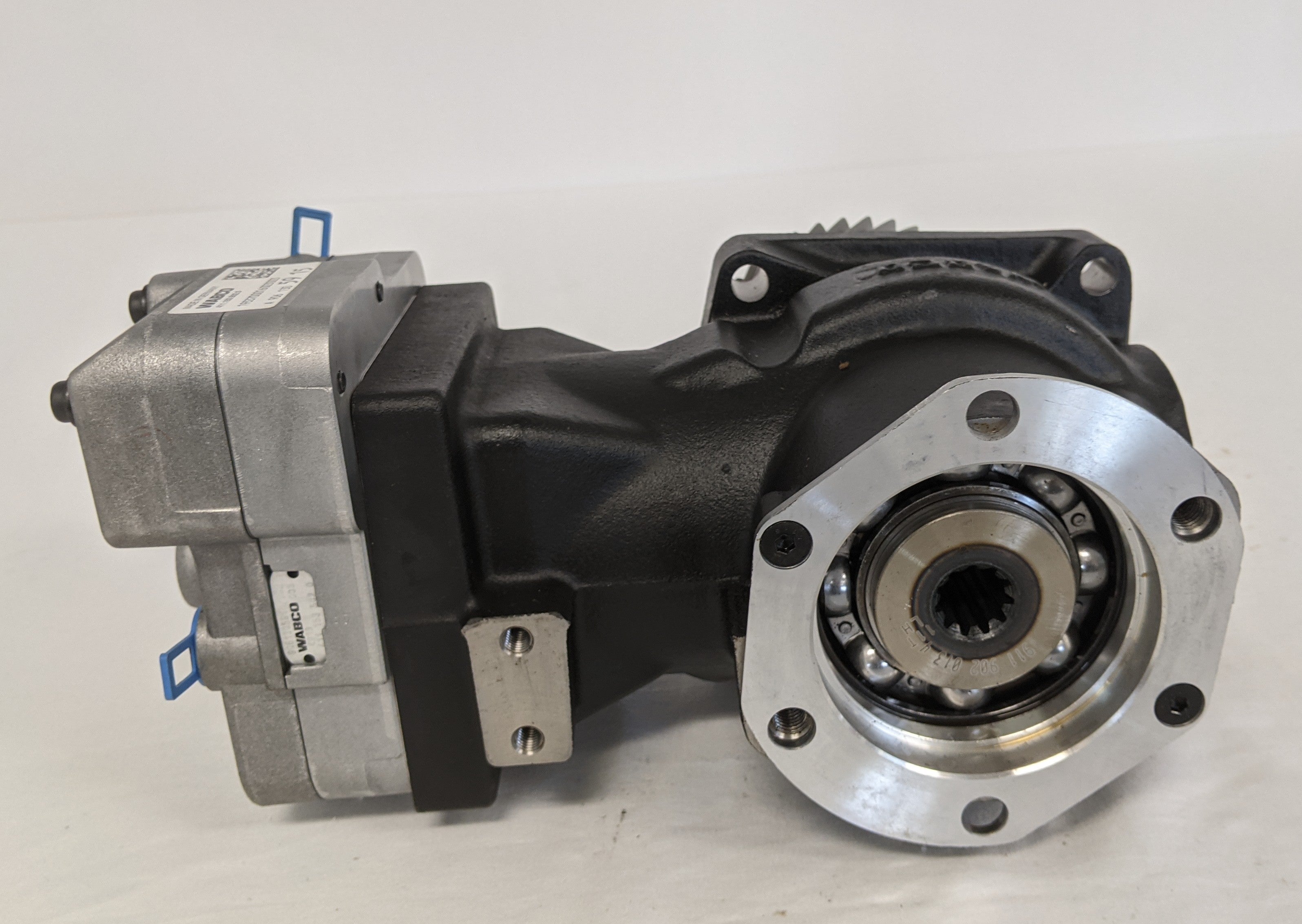 New Wabco 0M904 EURO 4/5 1 Cylinder Air Brakes Compressor - P/N DDEEA9061305915 (9945151537468)