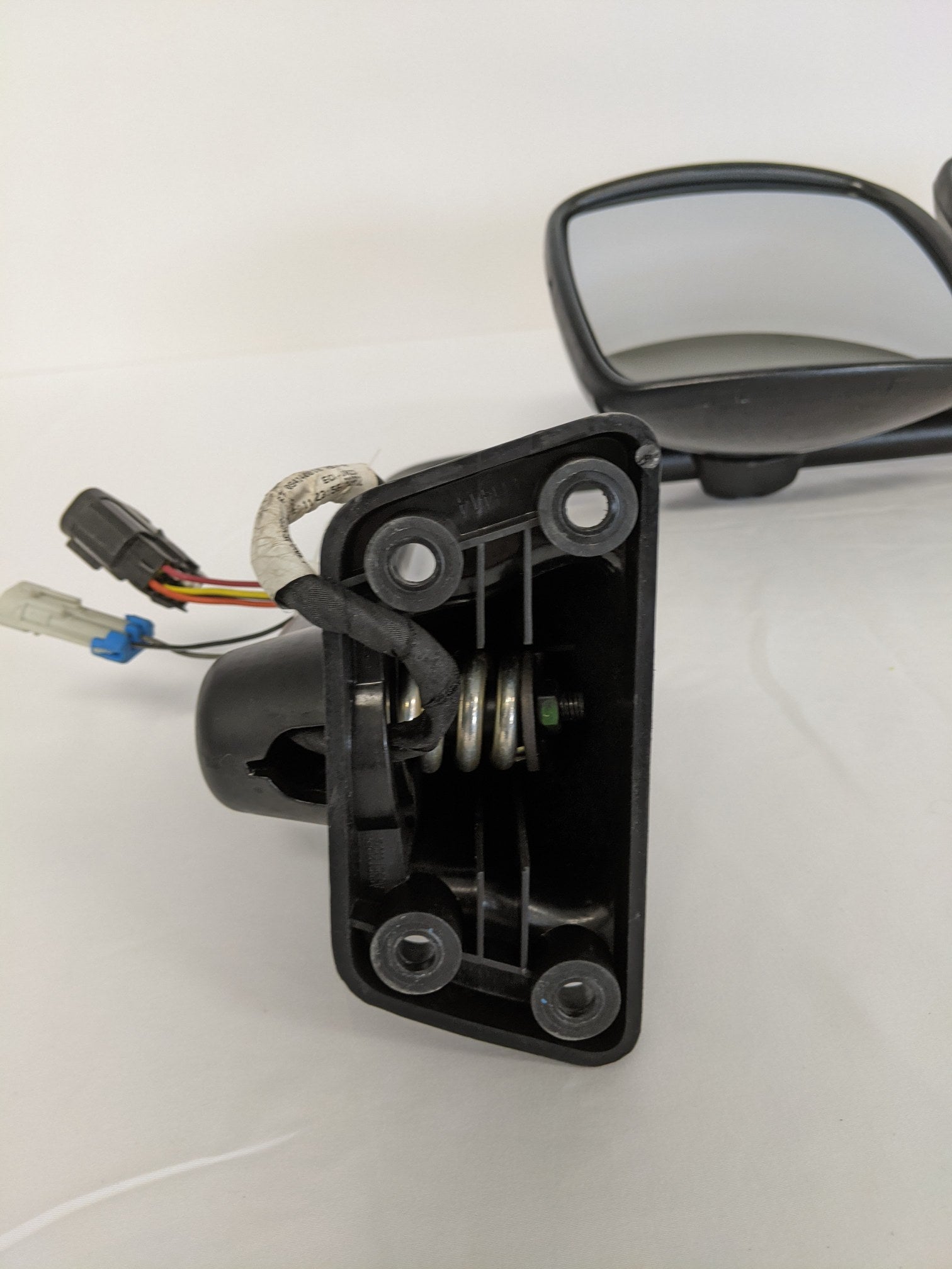 Freightliner M2 LH Black Mirror – Cracked Mounts – A22-74243-062