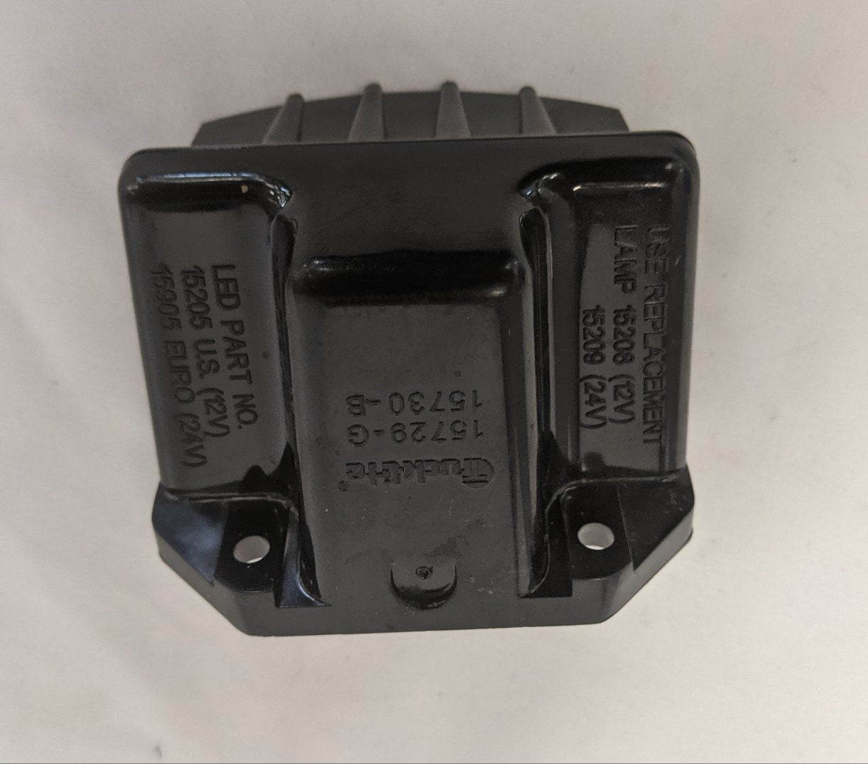 Truck-Lite Rear License Plate Light and Bracket - LIT P/N 15208, BRKT P/N 15730