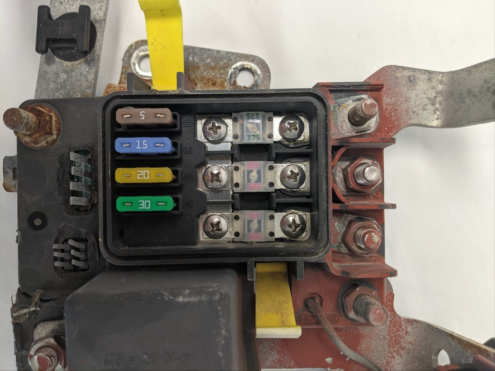 Damaged Freightliner Littelfuse Power Harness Junction Box PNDB - P/N  A06-75148-012