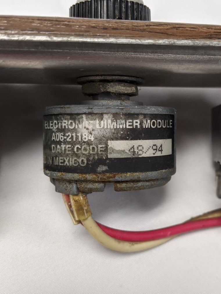 Used Freightliner FLD Classic Dash RH Switch Panel -  P/N 22-25266-004