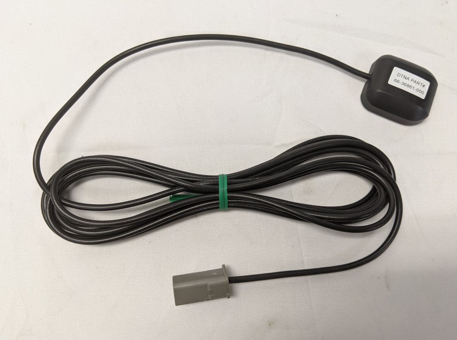 New Freightliner 3500 mm GPS Antenna - P/N 66-36861-000