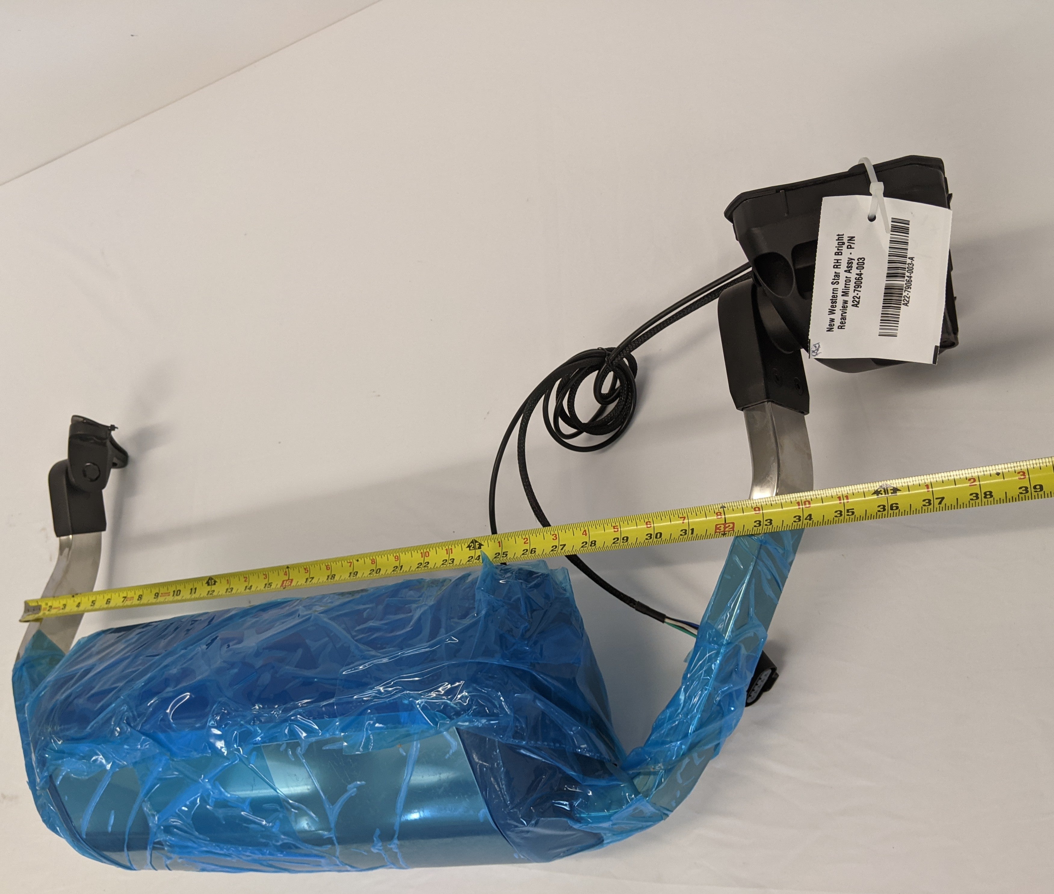New Western Star RH Bright Rearview Mirror Assy - P/N  A22-79064-003 (10114340421948)