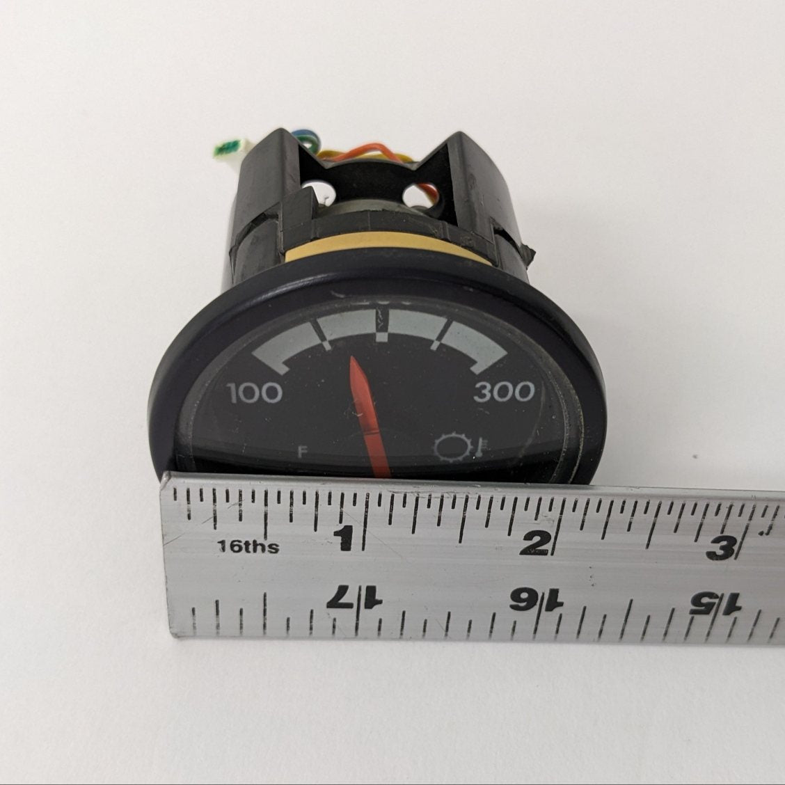 Used Freightliner Deg.°F Transmission Oil Temperature Gauge - P/N 22-46520-000 (10106695942460)