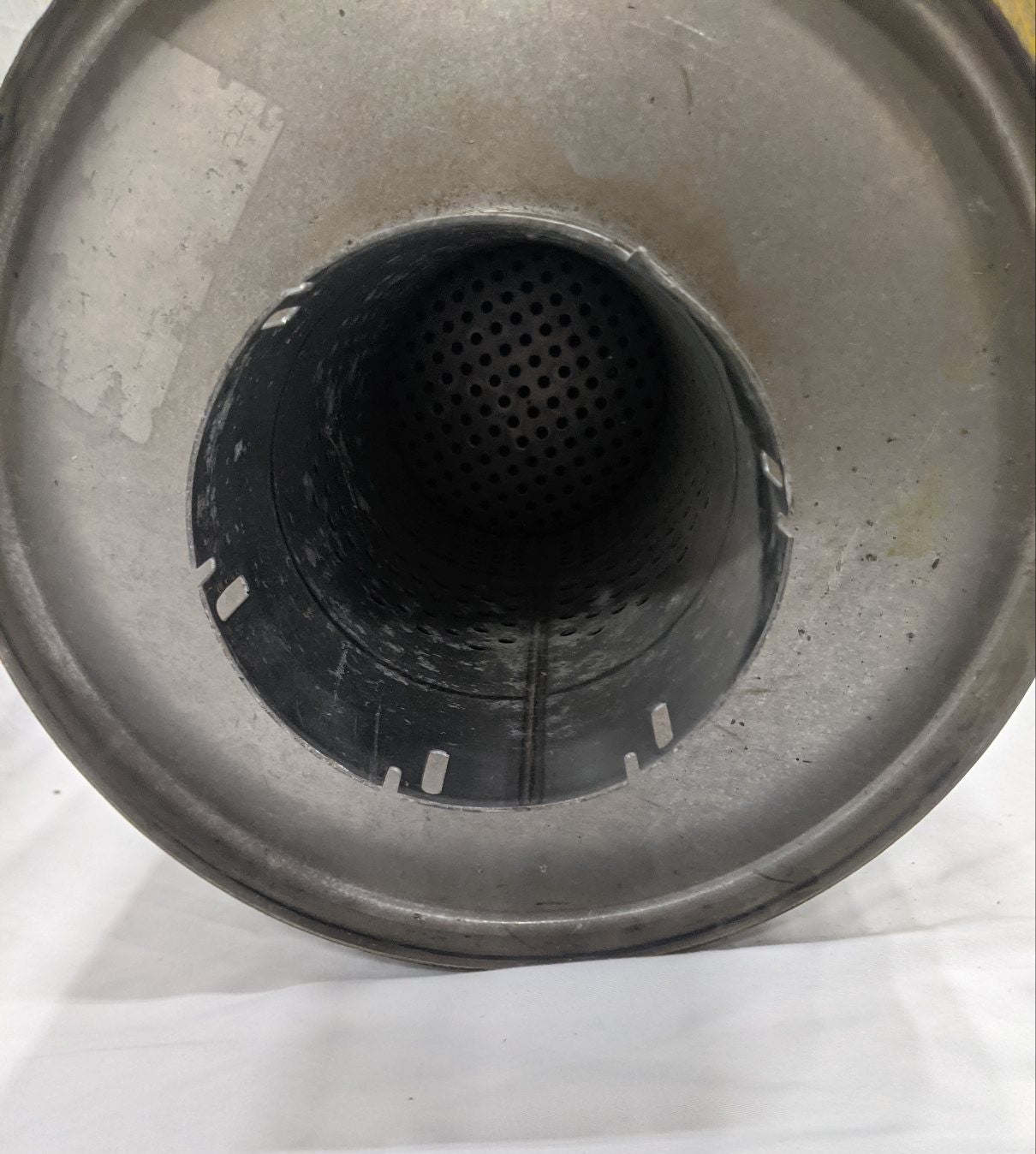 Used Donaldson Freightliner Catalytic Converter Muffler - P/N DN M130095