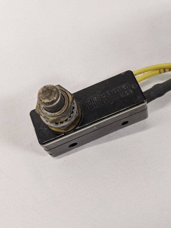 Freightliner Manual Transmission Micro Switch - MIC BZ2RQ722233A2