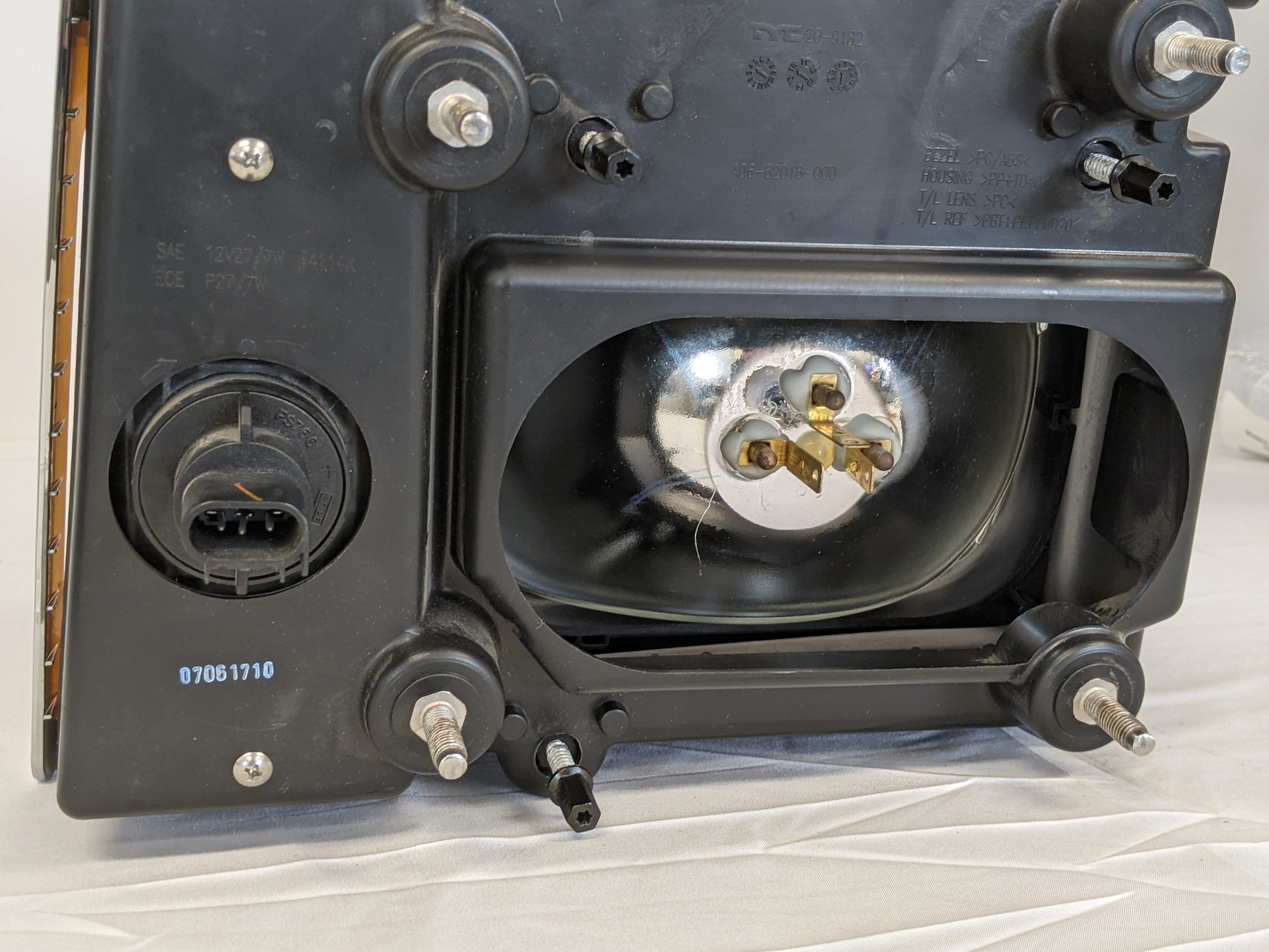 Western Star 4700 LH Head Light - P/N A06-82018-000 (6564462035030)