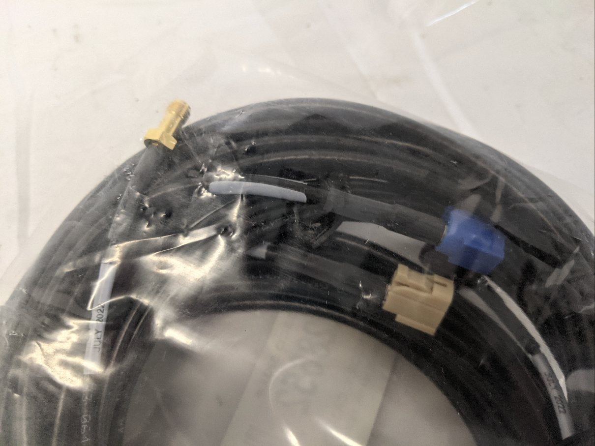 New Mobile Mark Multi-Band Surface Antenna & 22' Cable-P/N SMW 305-3C3C2C-WHT-12 (10162103255356)