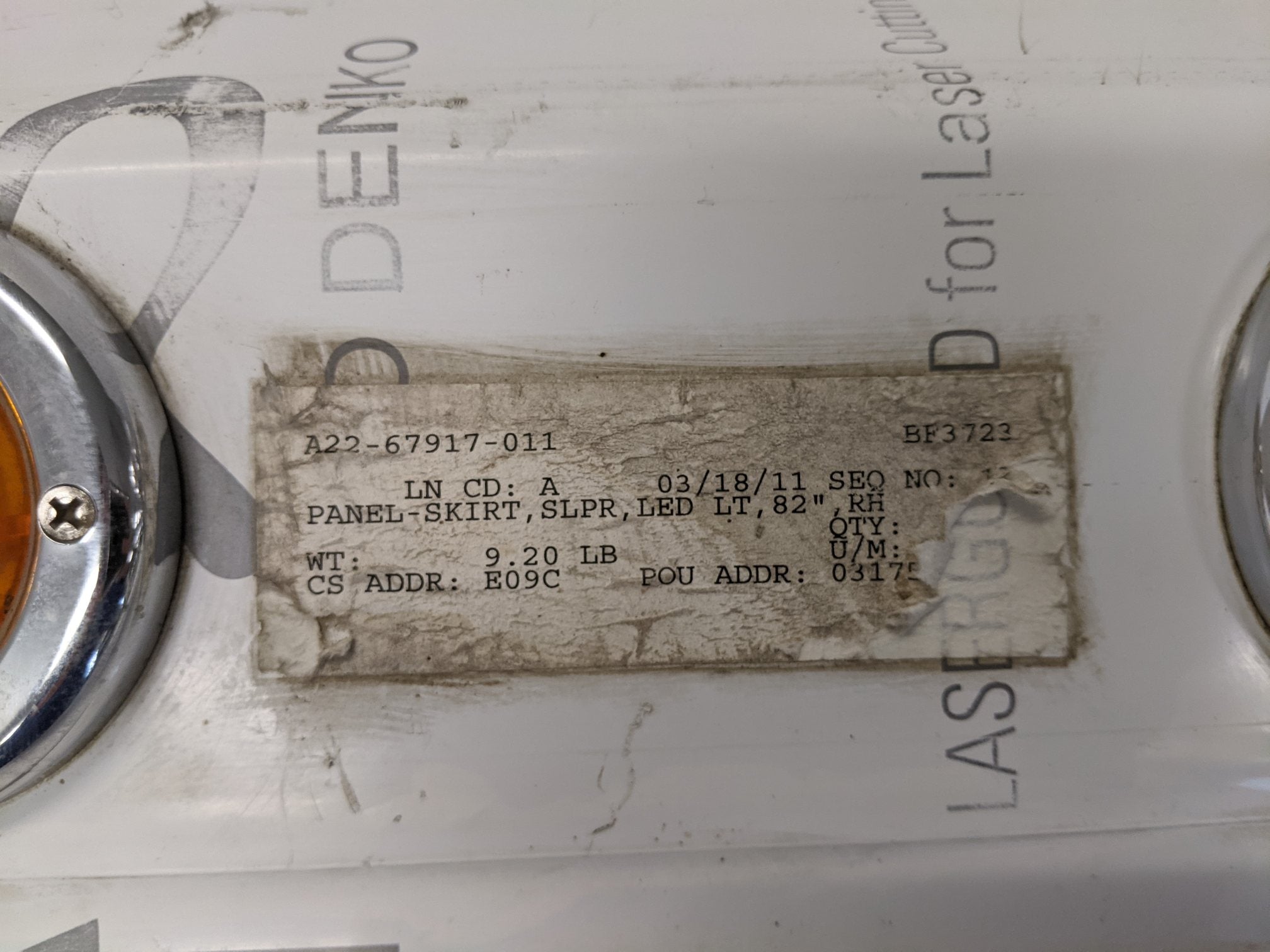 Western Star 82" Sleeper RH LED Skirt Panel  - P/N A22-67917-011 (4023590944854)