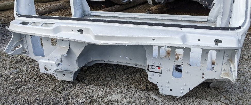 Damaged Freightliner M2 Day Cab Shell #23 | SK-16912-D