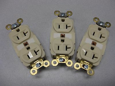 Hubbell Heavy Duty Grade Duplex Receptacles (Set of 3)  - P/N  HBL5362 I (4023618994262)