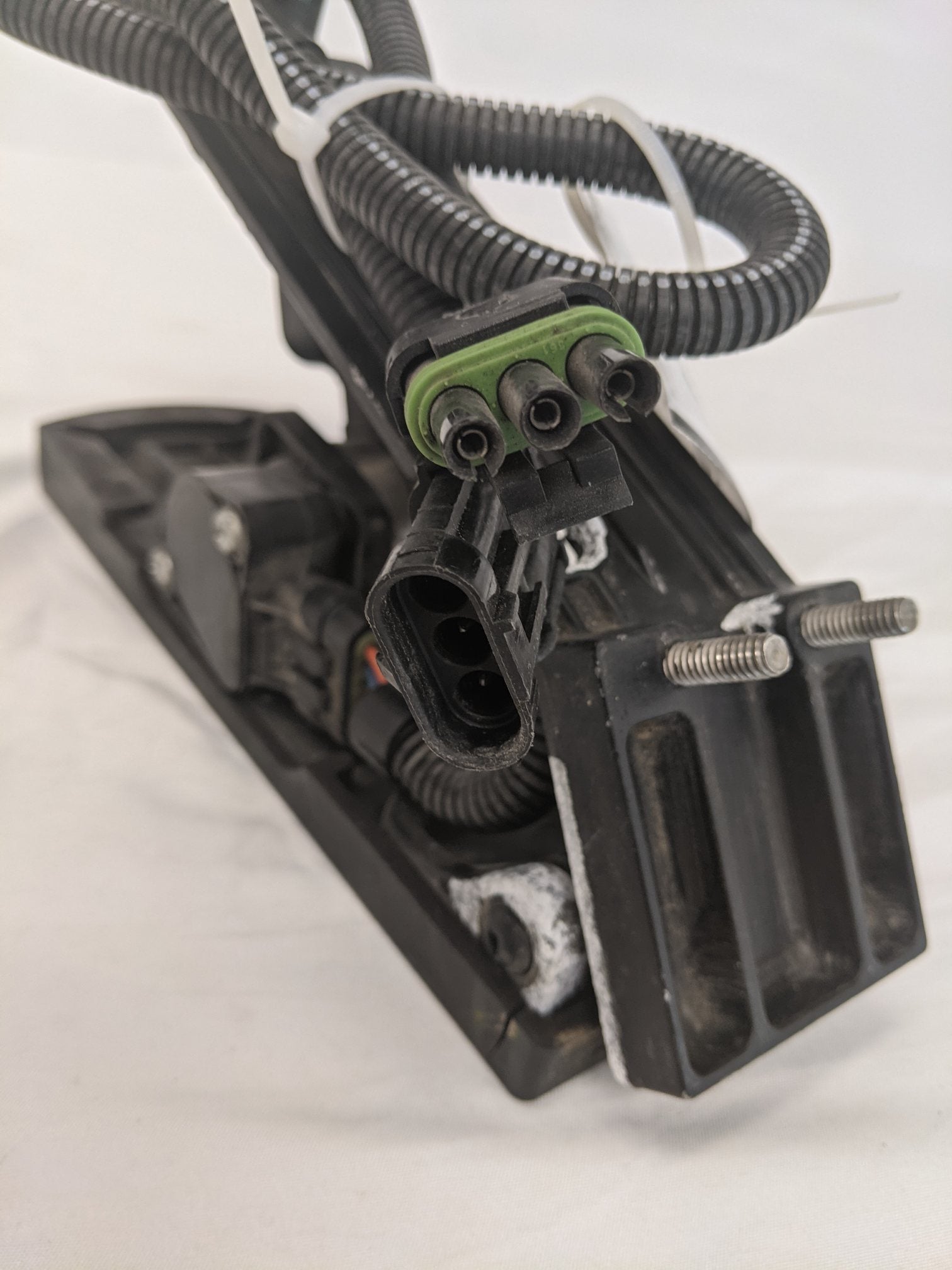 Used Freightliner FLD Classic Electric Throttle Pedal - P/N A01-22640-000