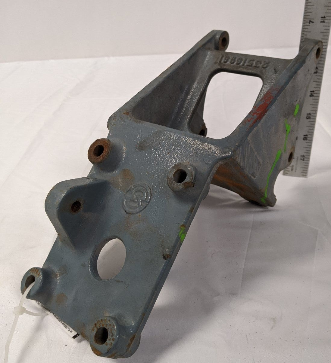 Detroit Engine Air Compressor Mounting Bracket - DDE 23516961