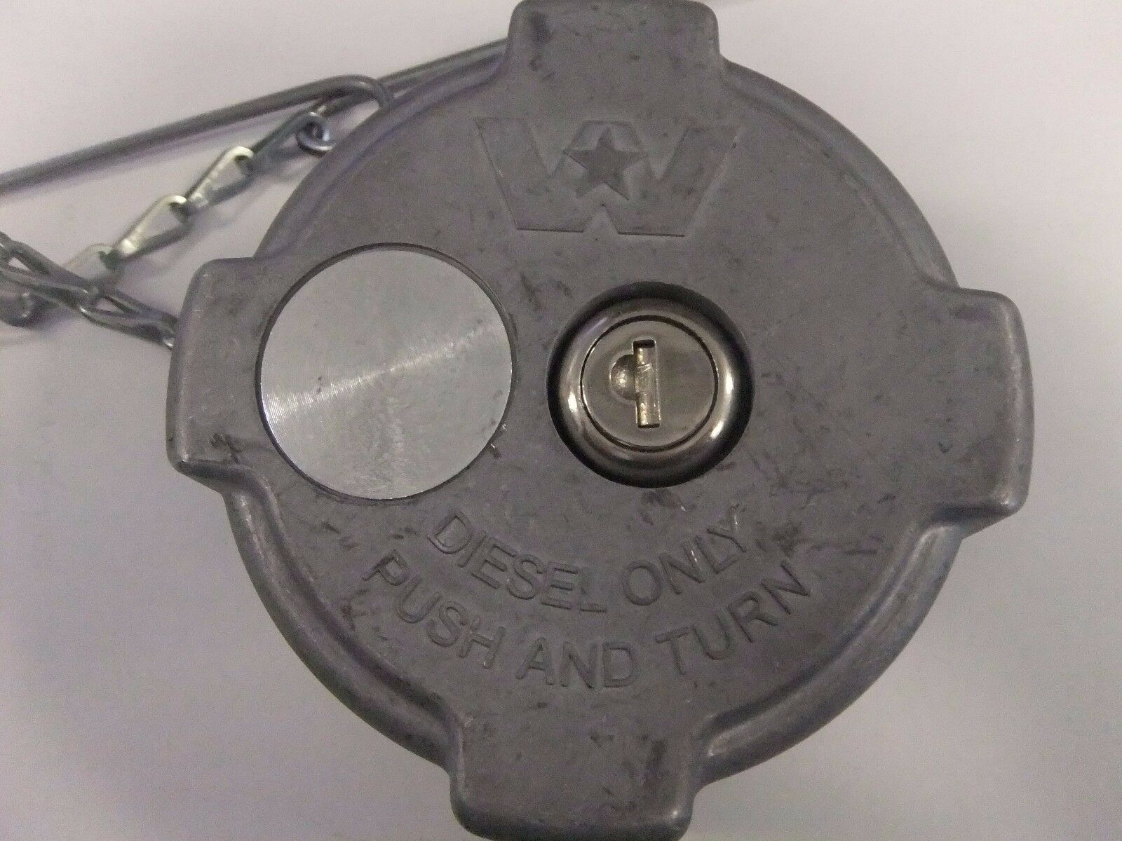 Western Star Diesel Push and Turn Locking Fuel Cap - P/N: 03-37017-020
