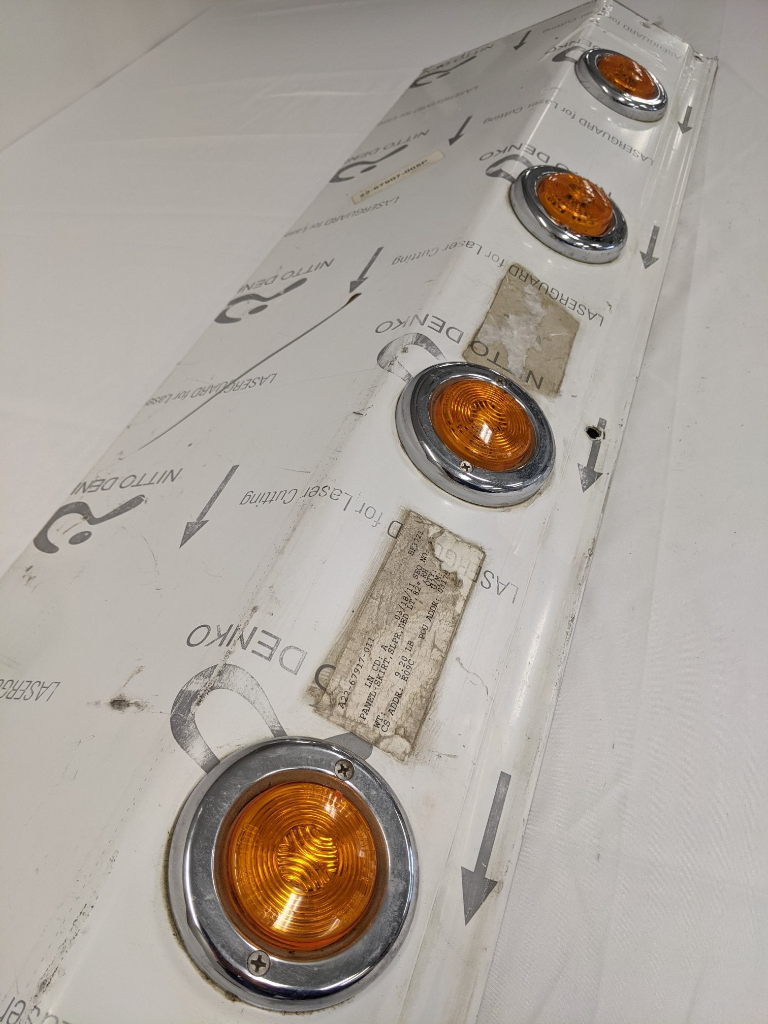 Western Star 82" Sleeper RH LED Skirt Panel  - P/N A22-67917-011 (4023590944854)