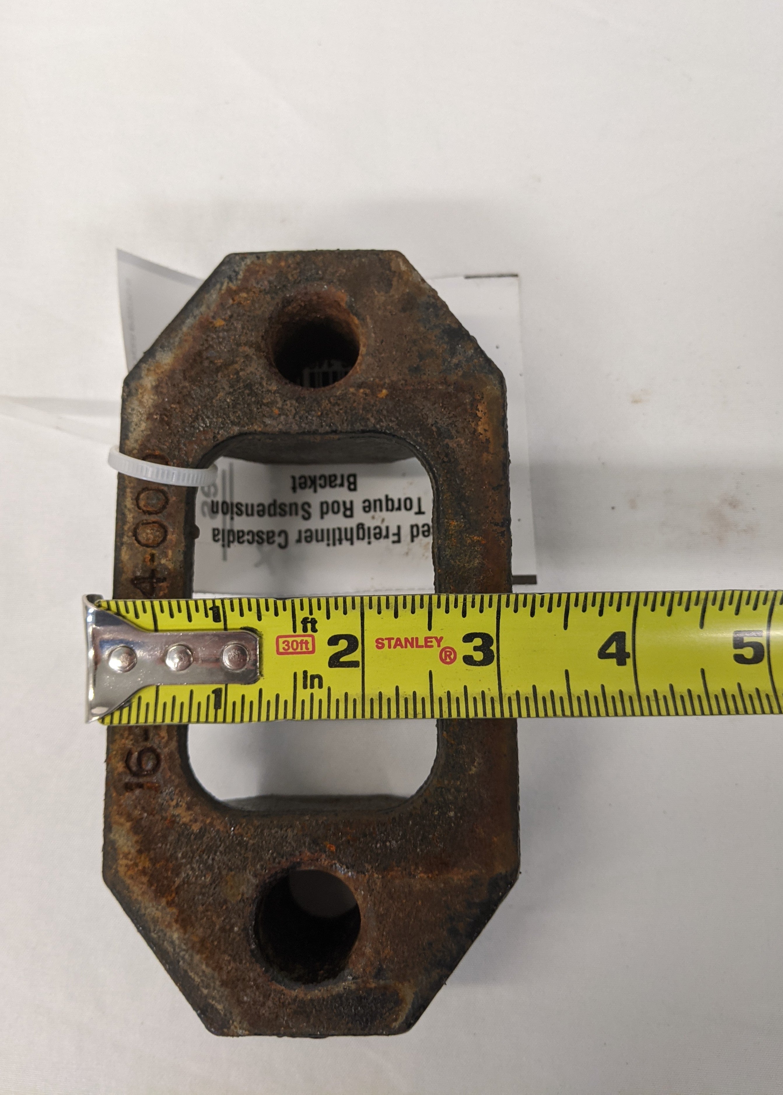 Used Freightliner Cascadia P3 Torque Rod Suspension Bracket - P/N 16-12324-000 (10091728961852)