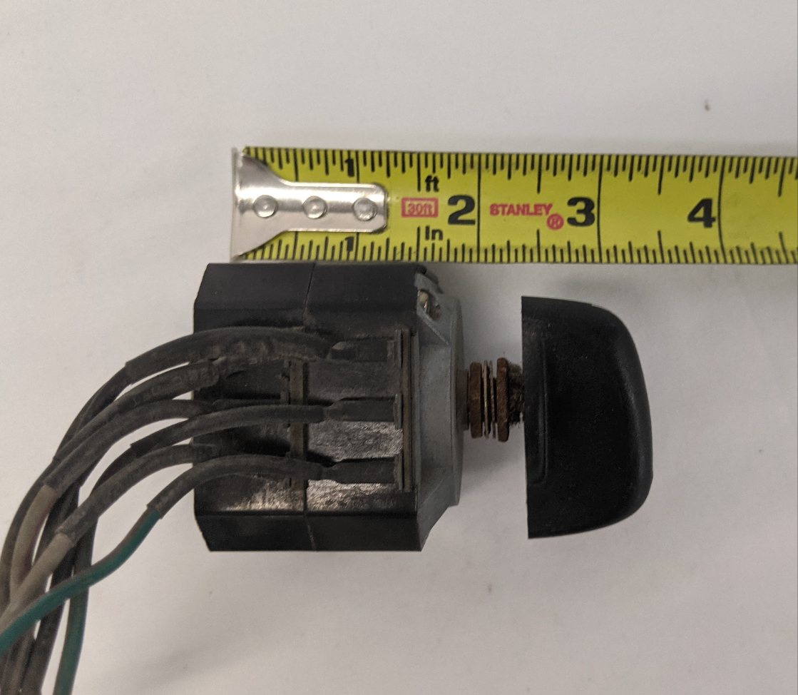 Used Freightliner Century Columbia Speaker Volume Control Switch - P/N CEY LS50S